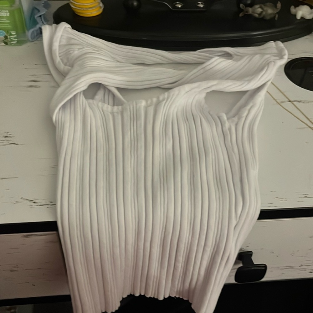 Hera collection white tank top